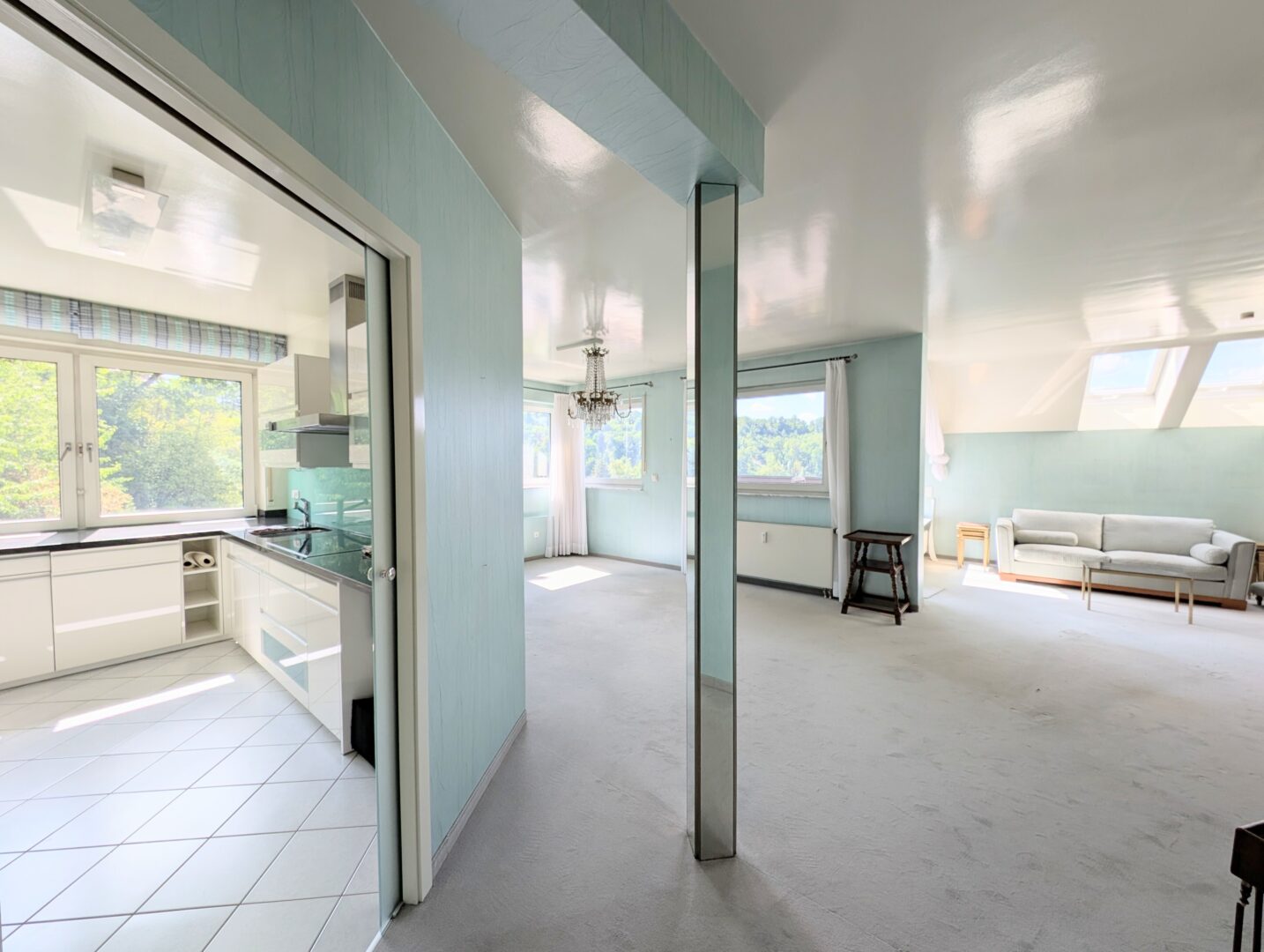 Wohn-Ess-und Küchenbereich