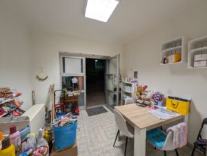 Räumlichkeiten "linke Gewerbeeinheit"