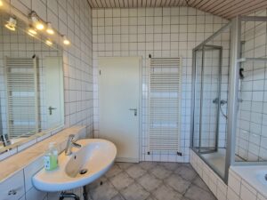 Badezimmer DG