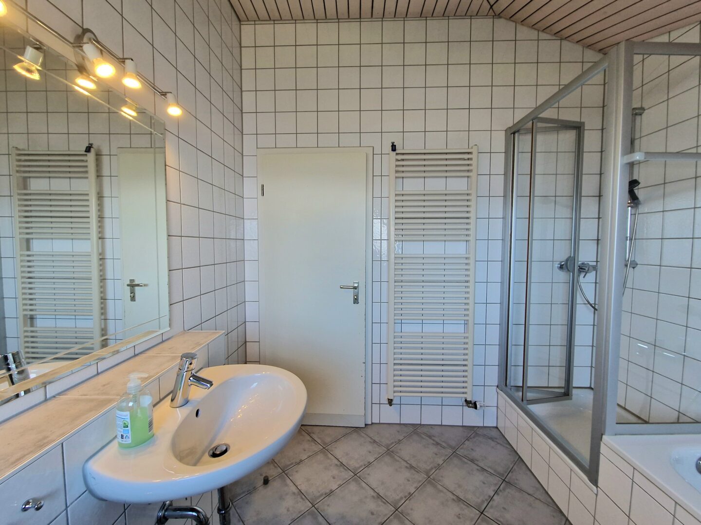 Badezimmer DG