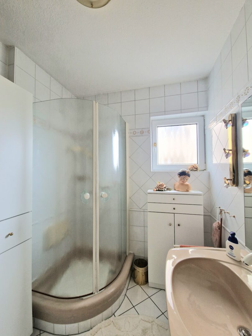 Badezimmer EG